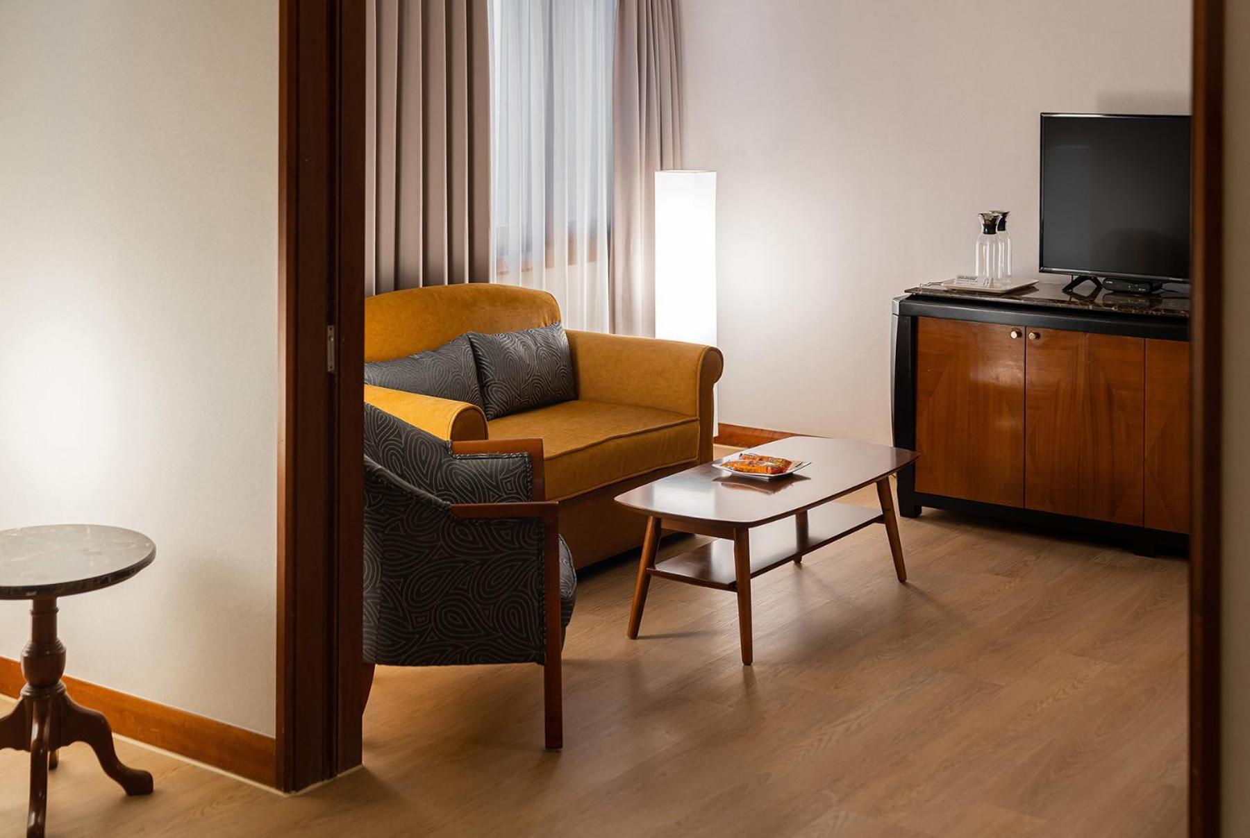 Hotel National Тайчжун Екстер'єр фото