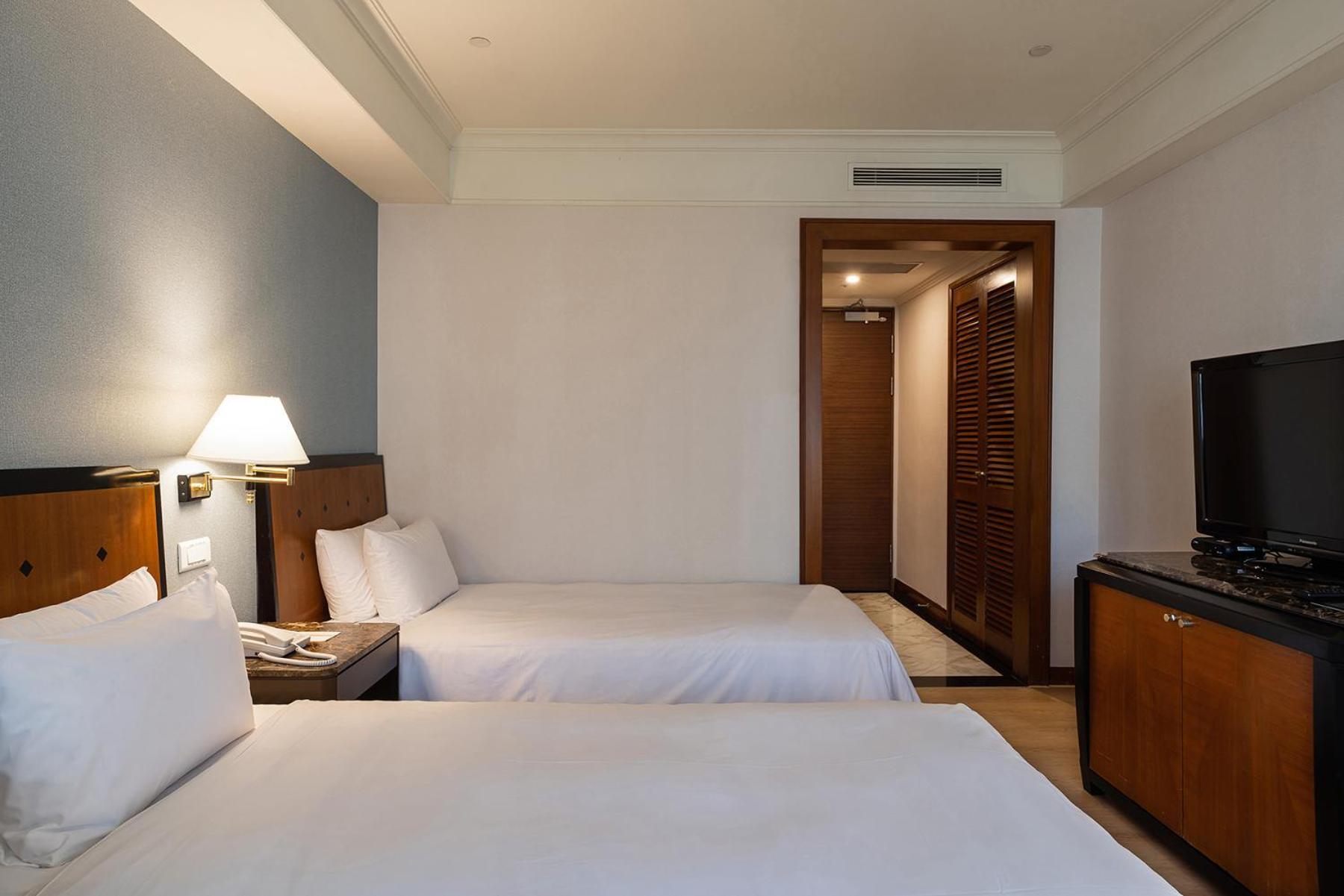 Hotel National Тайчжун Екстер'єр фото